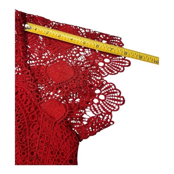 LANE BRYANT  Red Crocheted Lace Scalloped Peplum Blouse—SZ. 22 - Picture 6 of 9